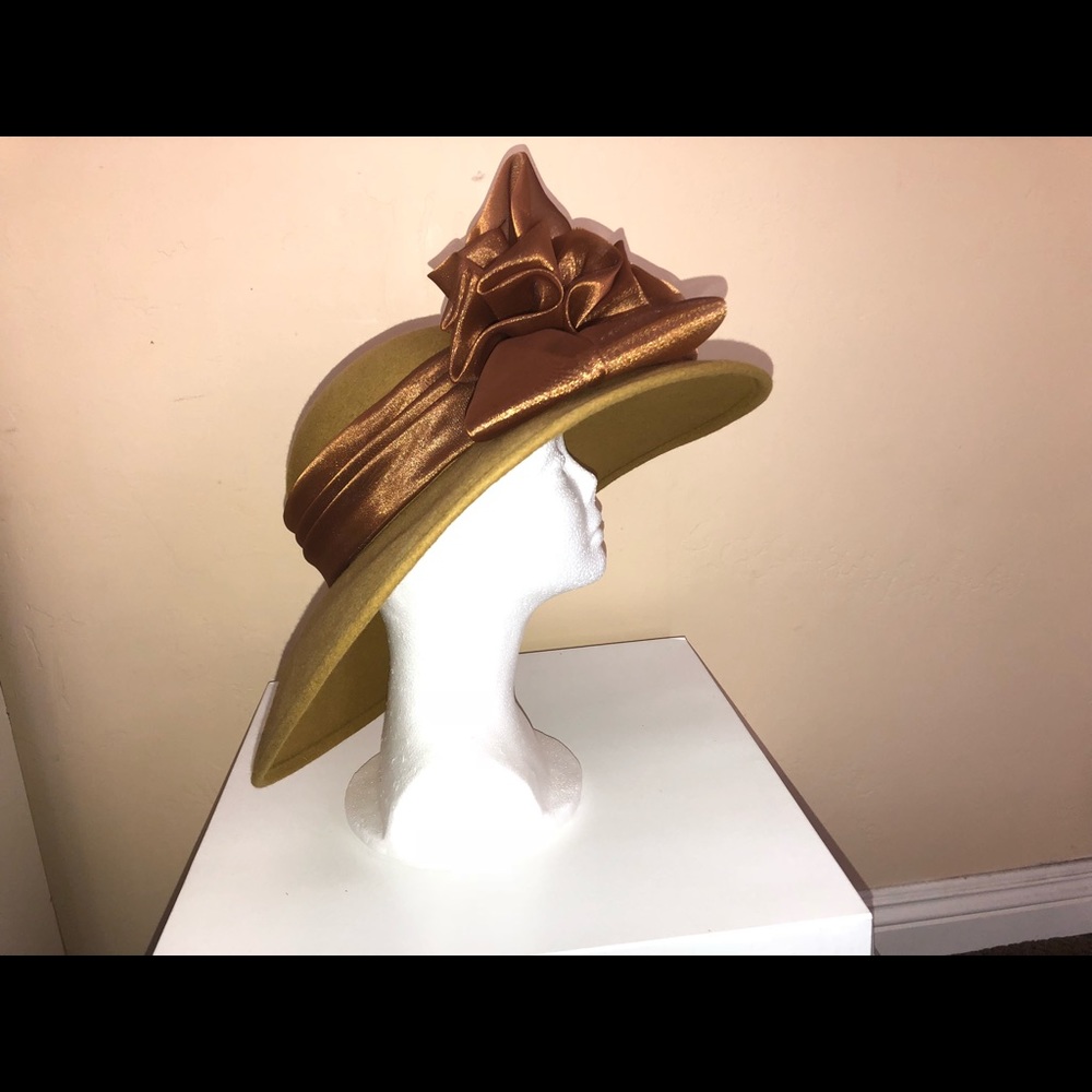 Hat - Picture 7 of 8